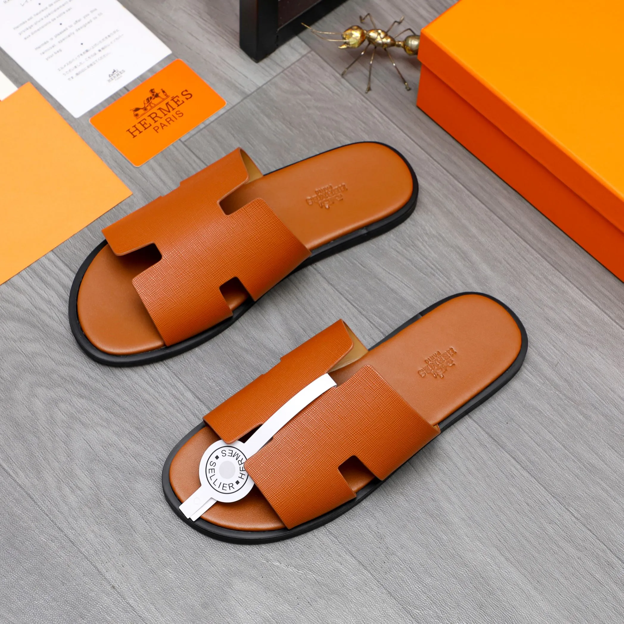 Men's shoes 💰280 Product trademark: Hermes "Hermes" slippers Regular size: 38-46 Product material: vertical grain cowhide upper, microfiber lining, original outsole
